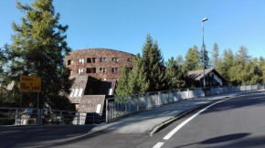 Отель Appartamento con terrazza a Pila  Грессан